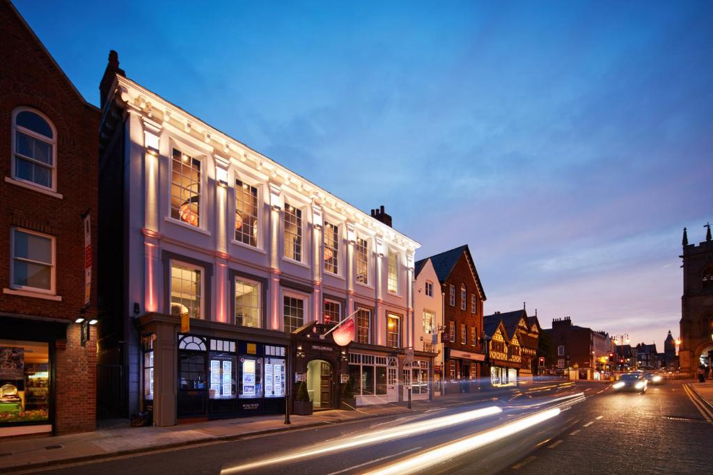 Oddfellows Chester Hotel & Apartments - Room Types and Amenities