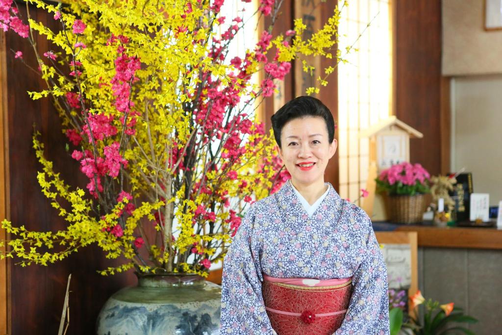 Discover Togura Kamiyamada Onsen, Chikuma: 8 Best Hotels