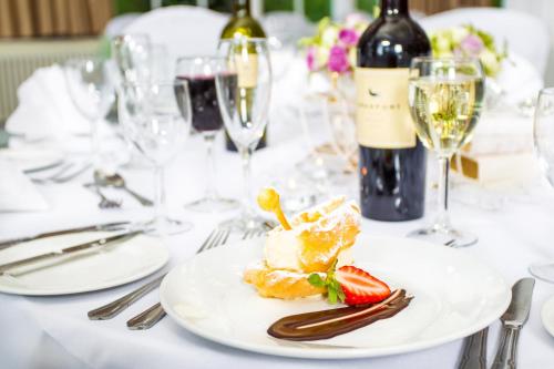 Old Swan Hotel - On-Site Dining Options