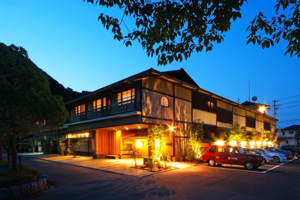 We Rank the Top 26 Hotels in Kinosaki Onsen, Toyooka