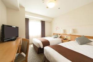 Osaka Tokyu REI Hotel - Room Features and Amenities