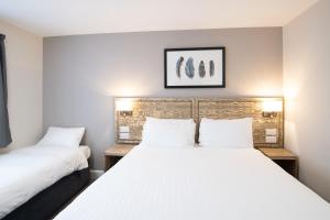 Owl, Hambleton by Marstons Inns - Dining Options