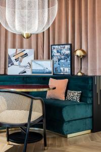 Parisian Hotel - How To Book Your Stay