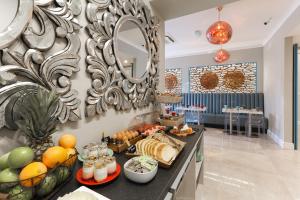 Park Avenue J Hotel London Hyde Park - Guest Rooms and Features