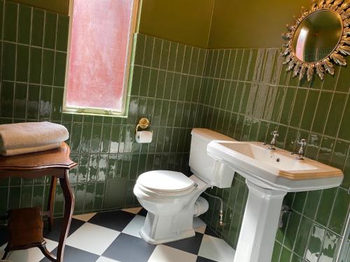 PAVILION ROOMS AT NO. 26 - Room Amenities