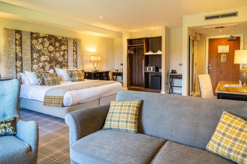 Peak Edge Hotel - Dining Experience