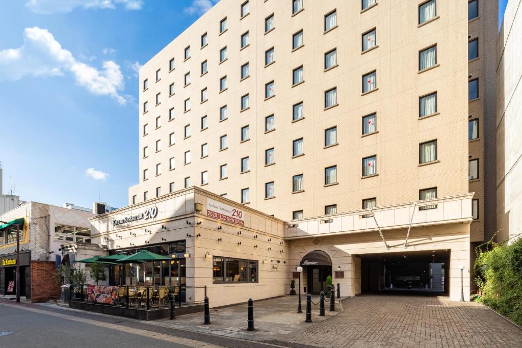 Plaza Hotel Premier - Room Types and Amenities