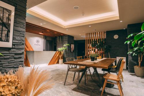 R Hotel Honmachi - Guest Ratings and Reviews