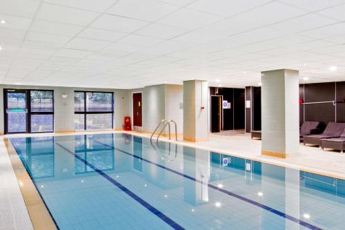Radisson Blu Manchester Airport - Amenities and Facilities