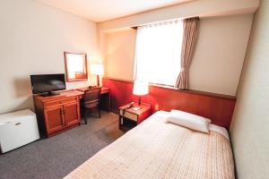 Reisenkaku Hotel Ekimae - Hotel Overview and Location