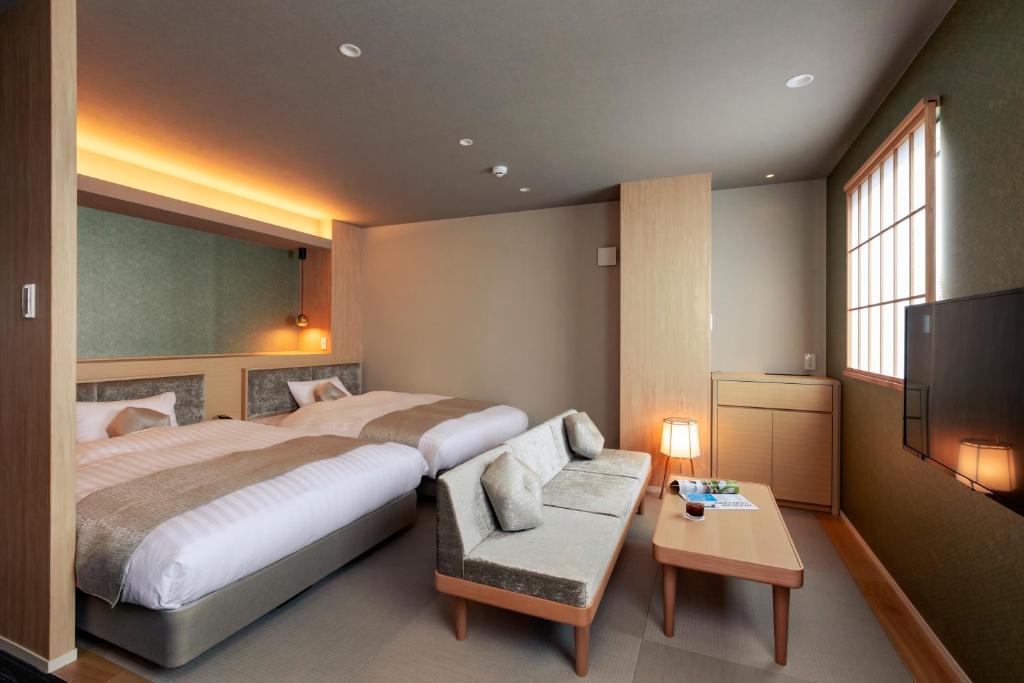 Rinn Horikawa Gojo - Room Features and Amenities