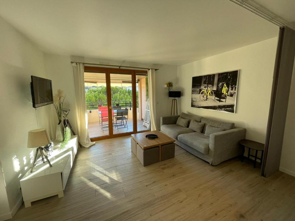 Riviera Eden Palace - Location Highlights