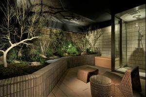 Royal Twin Hotel Kyoto Hachijoguchi - Dining and Amenities