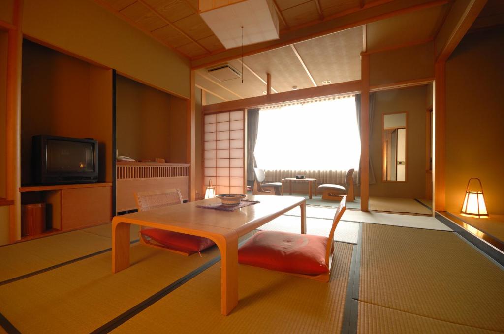 Sakaeya Hotel Review