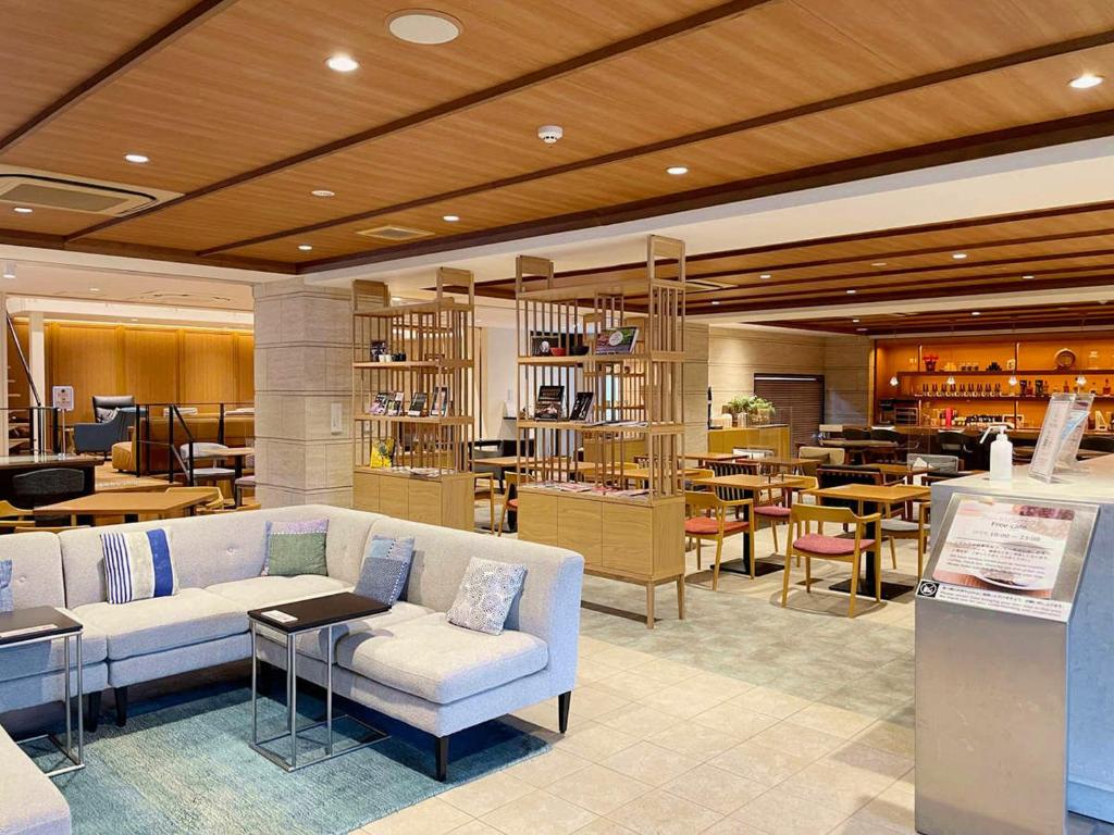 Sakura Terrace - Dining Options
