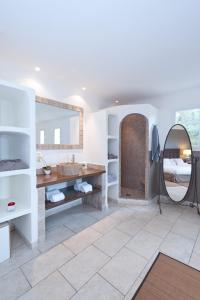 San Lorenzo - Amenities and Facilities