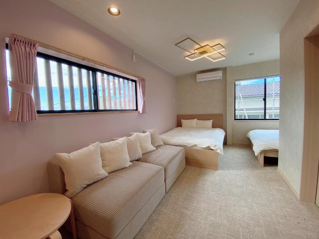 SANDBoX - Guest Reviews