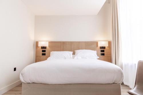 School Lane Hotel in Liverpool ONE - Room Amenities and Features