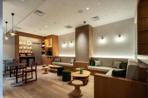 Section L Shimbashi West - Exceptional Amenities and In-Room Features