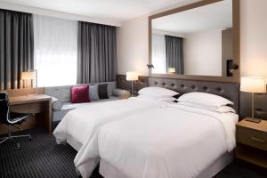 Sheraton Heathrow Hotel - Accommodation Features