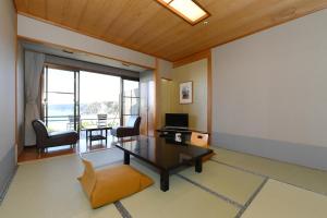 Shimoda Yamatokan - Dining and Facilities