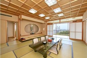 Shirahama Onsen Kishu Peninsula Review - Facilities and Services Offered