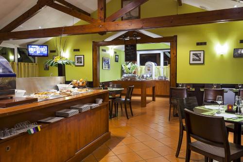 Sky Hotel Goussainville Charles De Gaulle - Room Accommodations