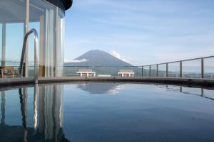 Skye Niseko - Good To Know