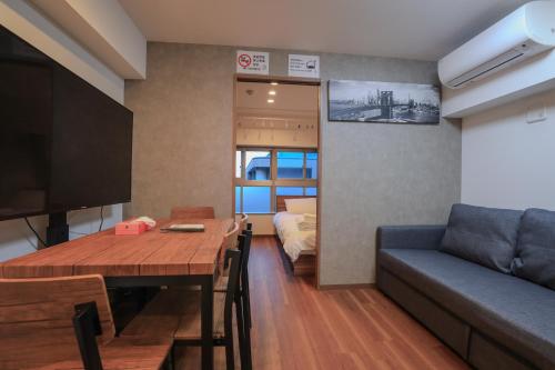 SL601, Yamanote Line - Shin Okubo Station, 5 Minutes Walk From Shin Okubo Station, Free Wifi - Guest Ratings
