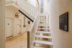 Sonder Quintinie - Room Features and Amenities