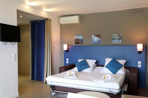 SOWELL Family Riviera - Amenities and Services