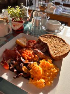 St Georges Guest House - Guest Ratings and Reviews
