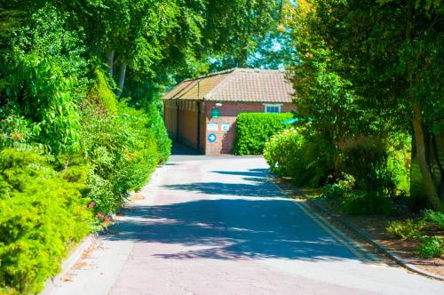 Stableside at York Racecourse - Shared Facilities and Cleanliness