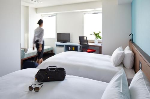 The B Shimbashi Toranomon - Room Types and Amenities