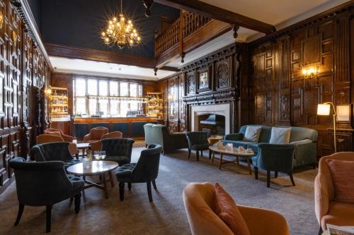 The Billesley Manor Hotel - Charming Accommodations and Amenities