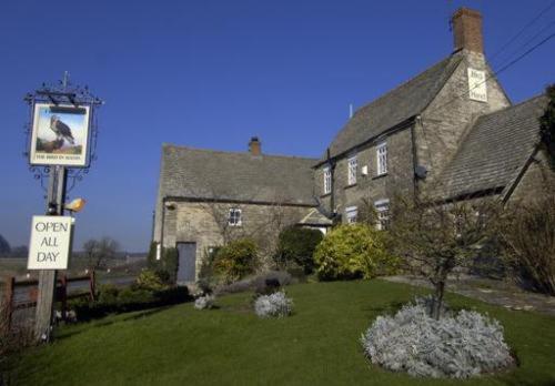 The Bird In Hand Inn, Witney - Guests Ratings and Feedback