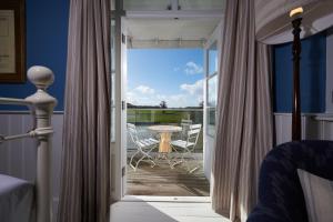 The Boathouse - Dining and Drinking Options