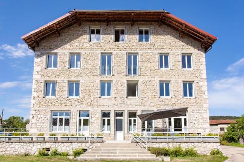 The BUILDING the Gray Tree - Guest Experiences