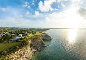 The Carlyon Bay Hotel and Spa - Exquisite Dining Experiences