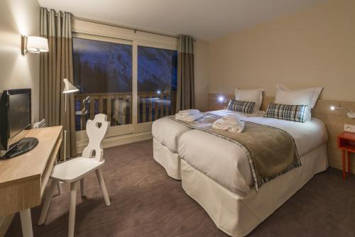 The Chalets of the Alpine Garden - Kitchen and Living Amenities