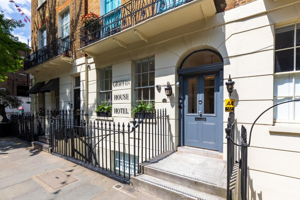 The Chapter - Griffin House Hotel - Amenities and Services
