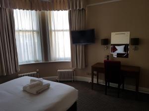 The Crown Hotel - Guest Room Features