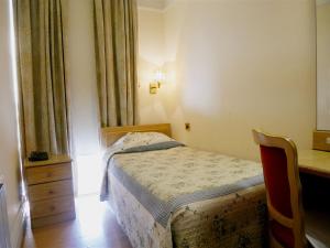 The Gresham Hotel - Amenities and Features