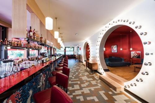 The Guitar - Anatomy of a Guitar