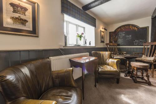 The Hopton Crown - Room Types and Amenities