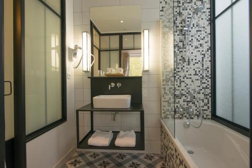 The Manor of the Lys, the Originals Relais - Dining at Le Manoir Du Lys