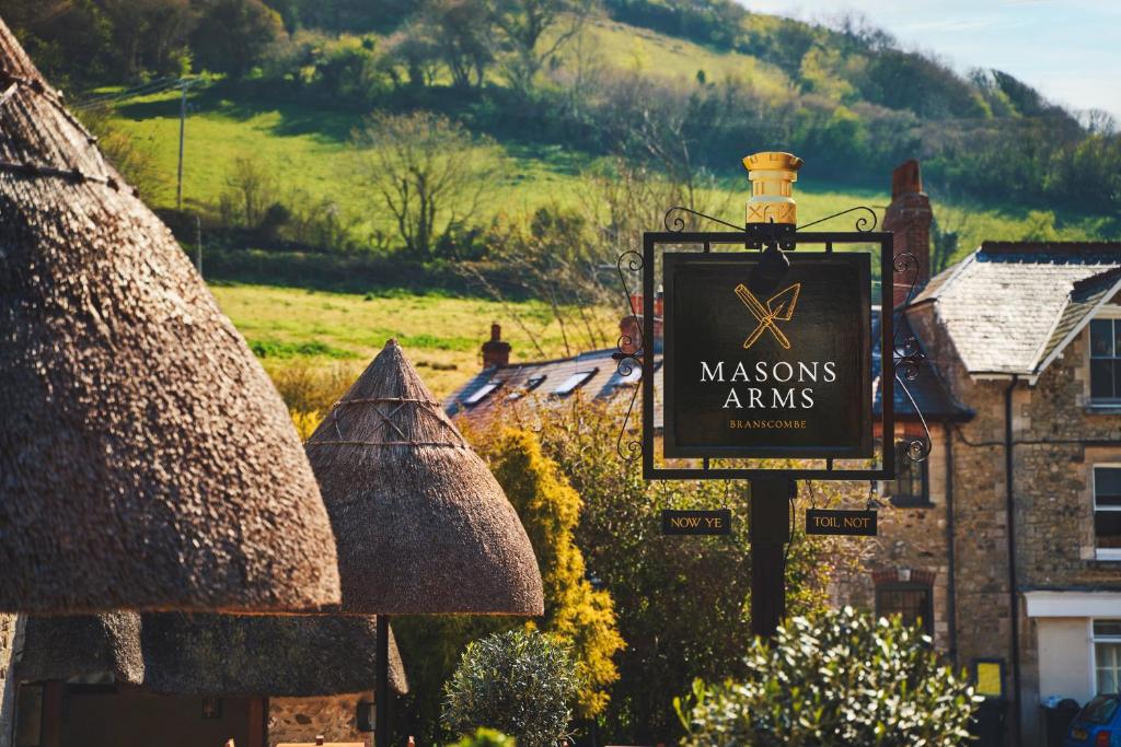 The Masons Arms - Room Amenities and Features