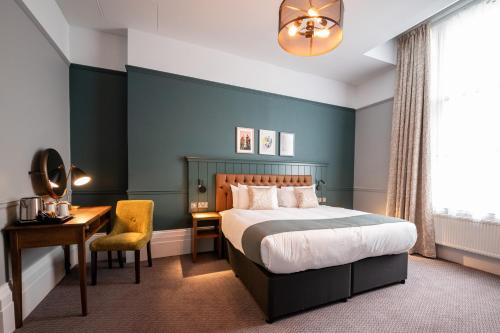 The Mitre by Innkeepers Collection - Amenities and Services