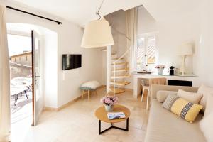The Old Castillon - Dining and Culinary Offerings