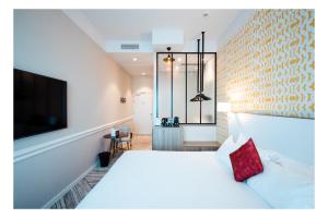 The Originals Boutique, Hotel Maison Montmartre Paris Les Puces - Guest Reviews and Ratings